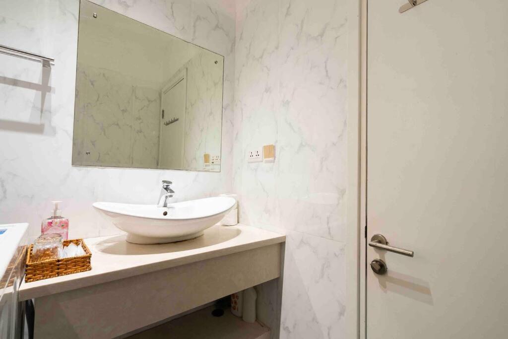 The Rixx Luxury At Ben Thanh With Pool And Gym * TP. Hồ Chí Minh